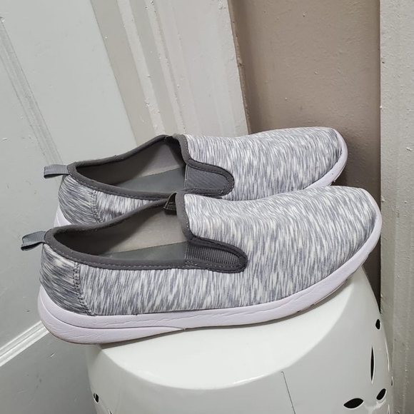 🌴West Loop Memory Foam Easy Slip on Grey Women's Sneakers Women's Size 9✌️ - Picture 2 of 7